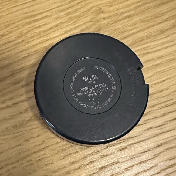 MAC Melba Blush - Picture 2 of 3